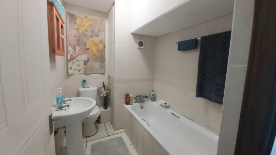 2 Bedroom Property for Sale in Heiderand Western Cape